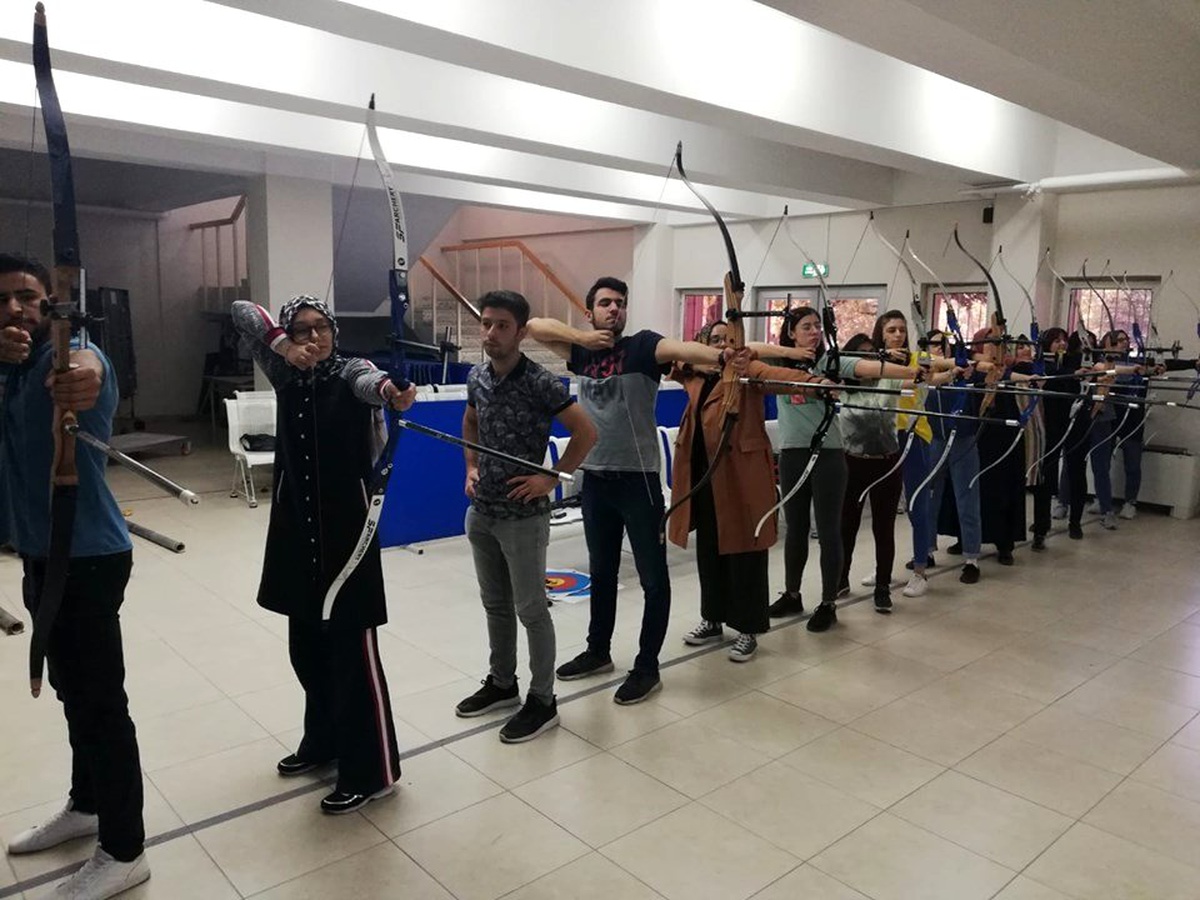 Erciyes Üniversitesi\'nde Okçuluk Kursu başladı