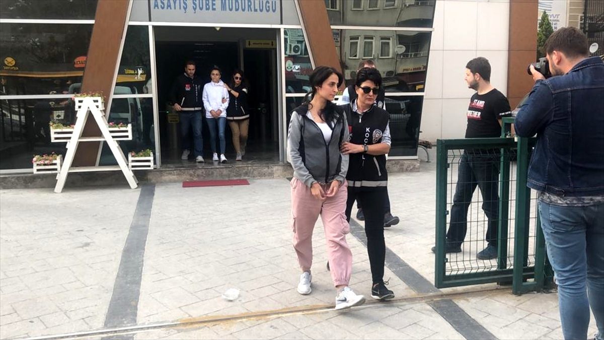 Gelin görümce fuhuş yaptırdığı iddiasıyla yakalandı
