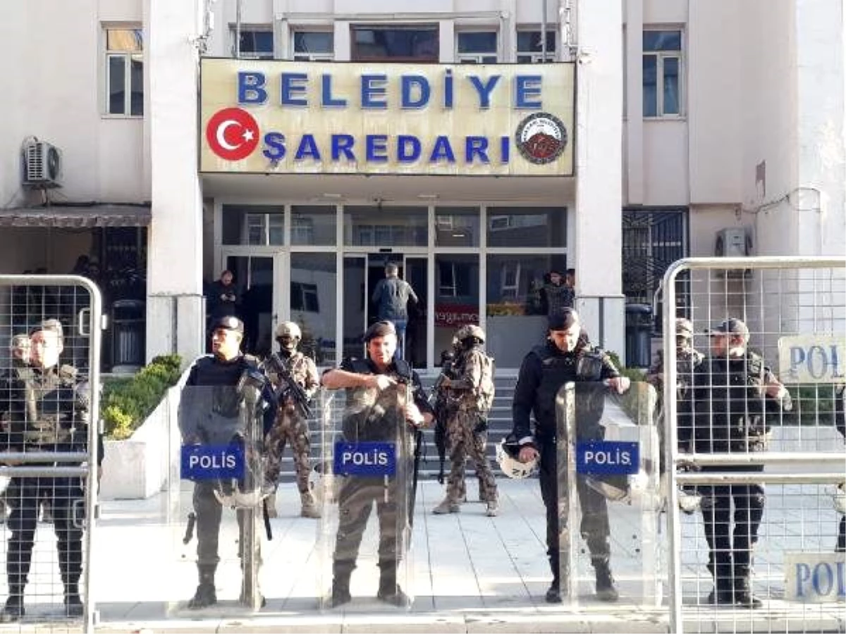 HDP\'li başkanları tutuklanan Hakkari ve Yüksekova belediyelerine görevlendirme