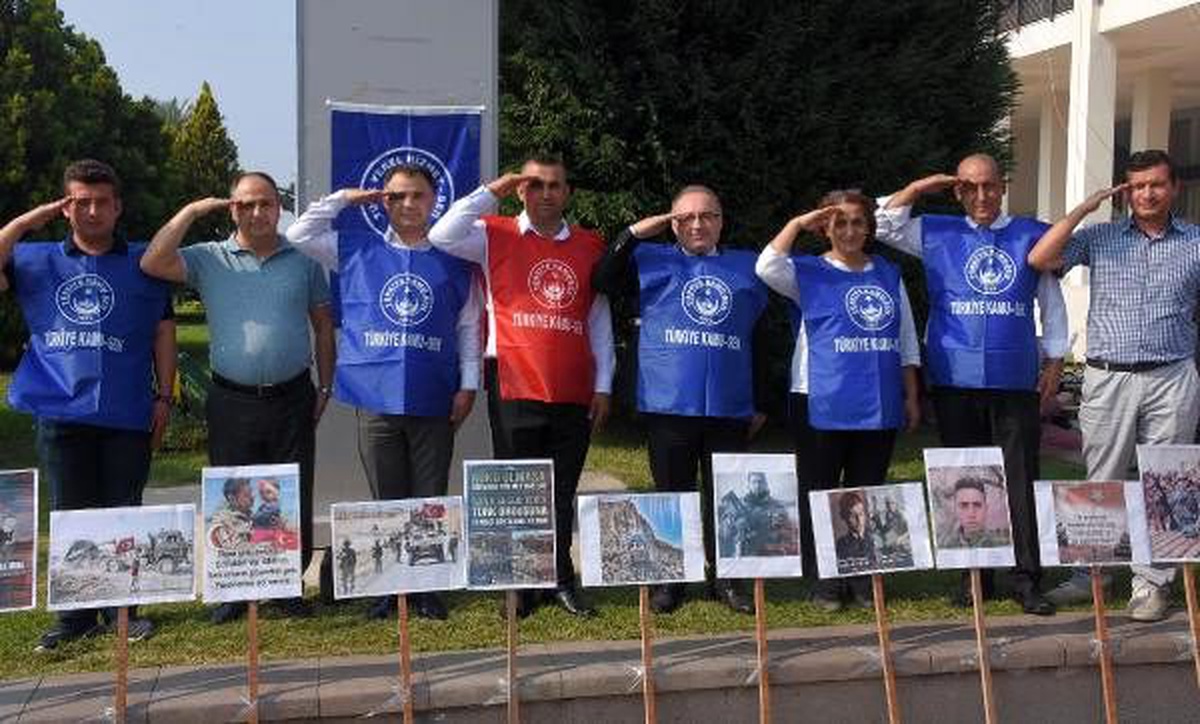İzmir\'den 5 gün ara verilen Barış Pınarı Harekatı\'na anlamlı destek