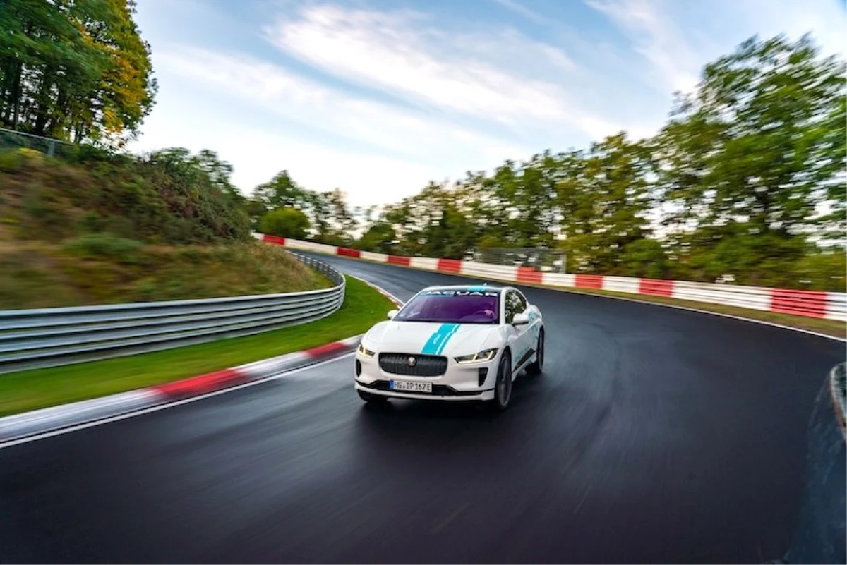 Jaguar I-PACE RACE eTAXI ile Nürburgring\'de Unutulmaz Bir Deneyim