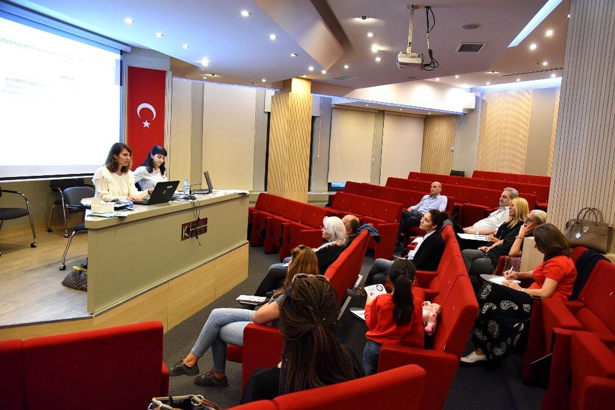 Kadıköy Belediyesi\'nden kadına yönelik şiddetle mücadele eğitimi