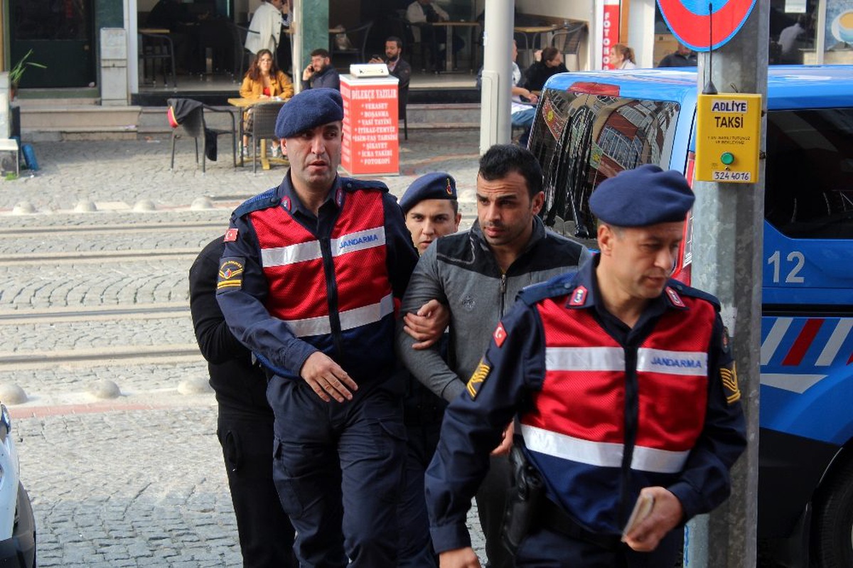 Kafa kesen teröristin 4 öğrencisi Kocaeli\'de yakalandı