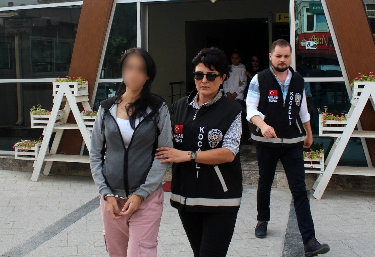 Masaj derneğinde fuhuş yaptıran gelin ve görümcesi yakalandı