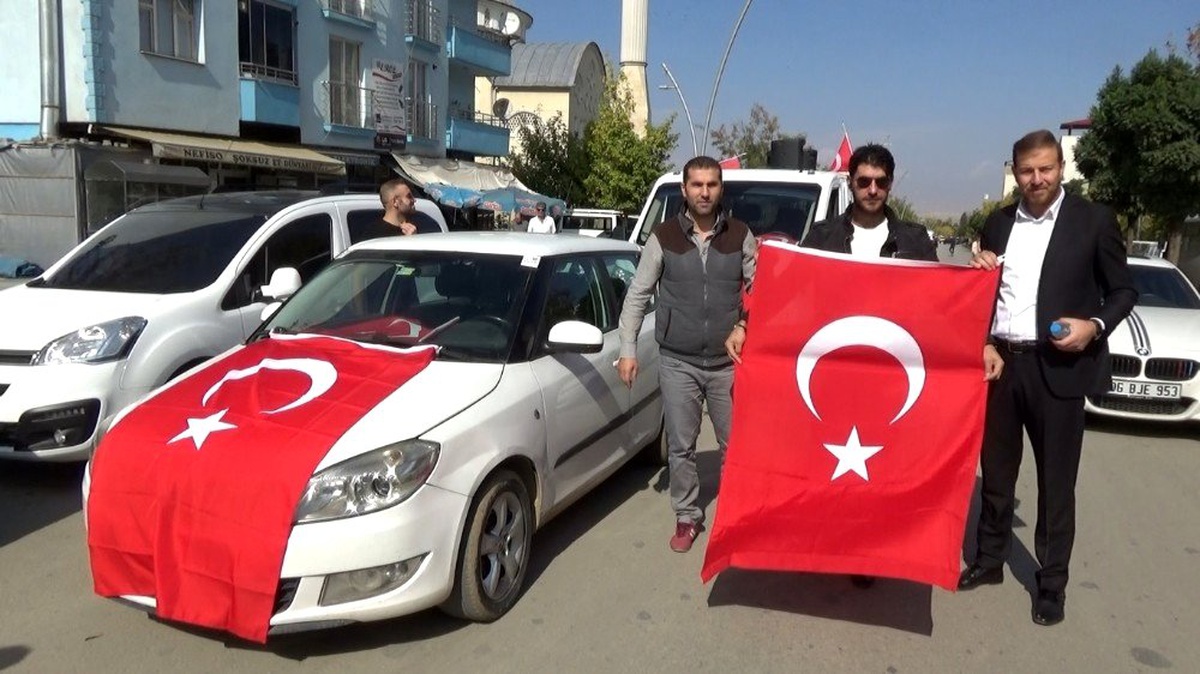 Muş\'tan \'Barış Pınarı Harekatı\'na kortejli destek