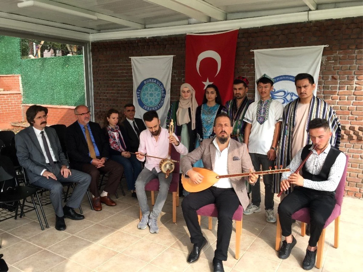 (ÖZEL) Türk Cumhuriyetlerinden Mehmetçik\'e Barış Pınarı Destanı Türküsü