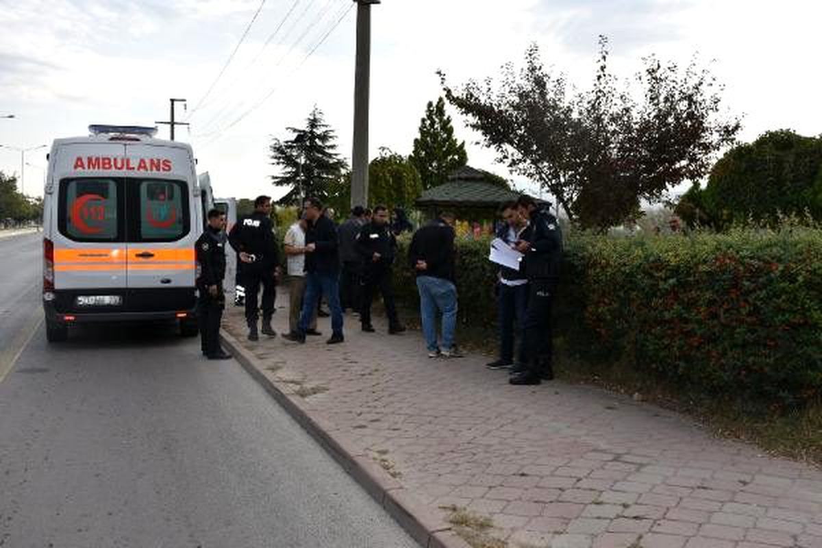 Parkta tabancayla vurulmuş cesedi bulundu