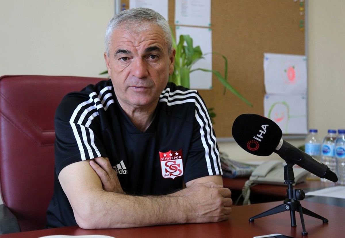 Rıza Çalımbay: "Takımımdan çok memnunum"