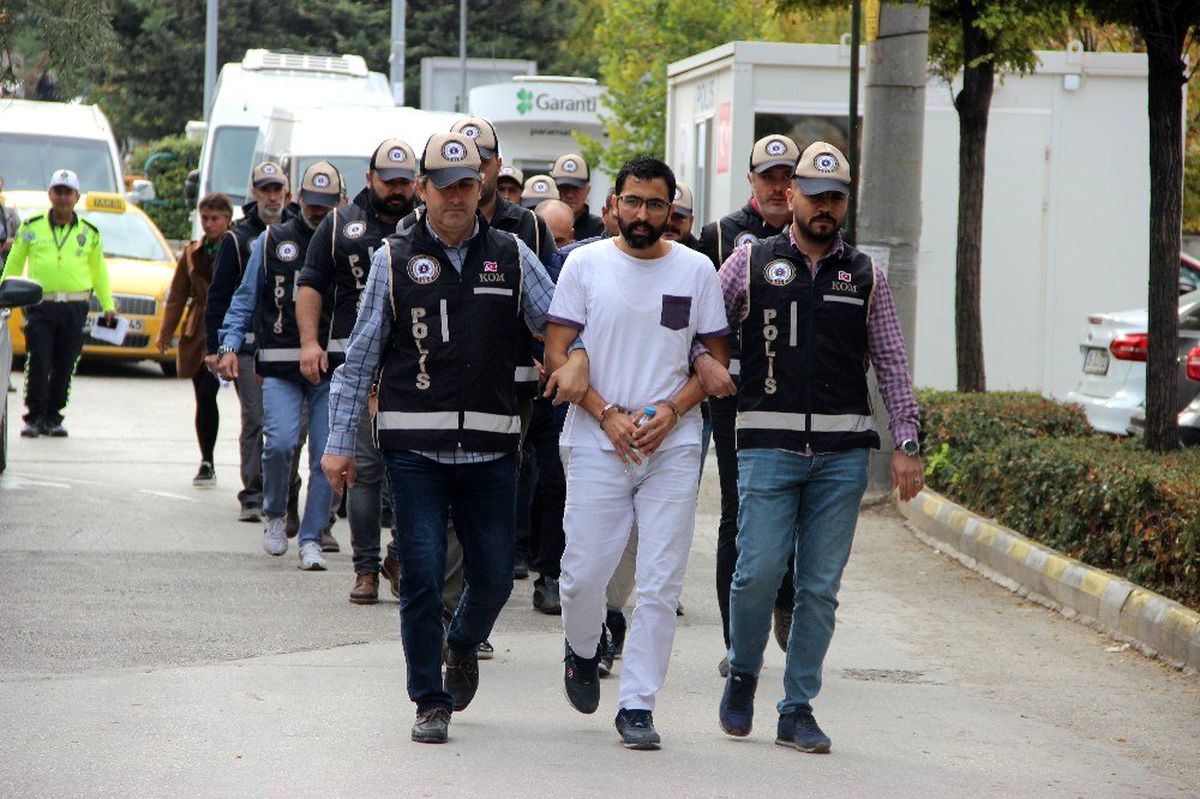 Silah kaçakçılığı şüphelileri adliyede