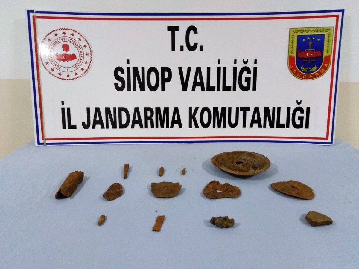 Sinop\'ta tarihi eser kaçakçığı zanlıları adliyede