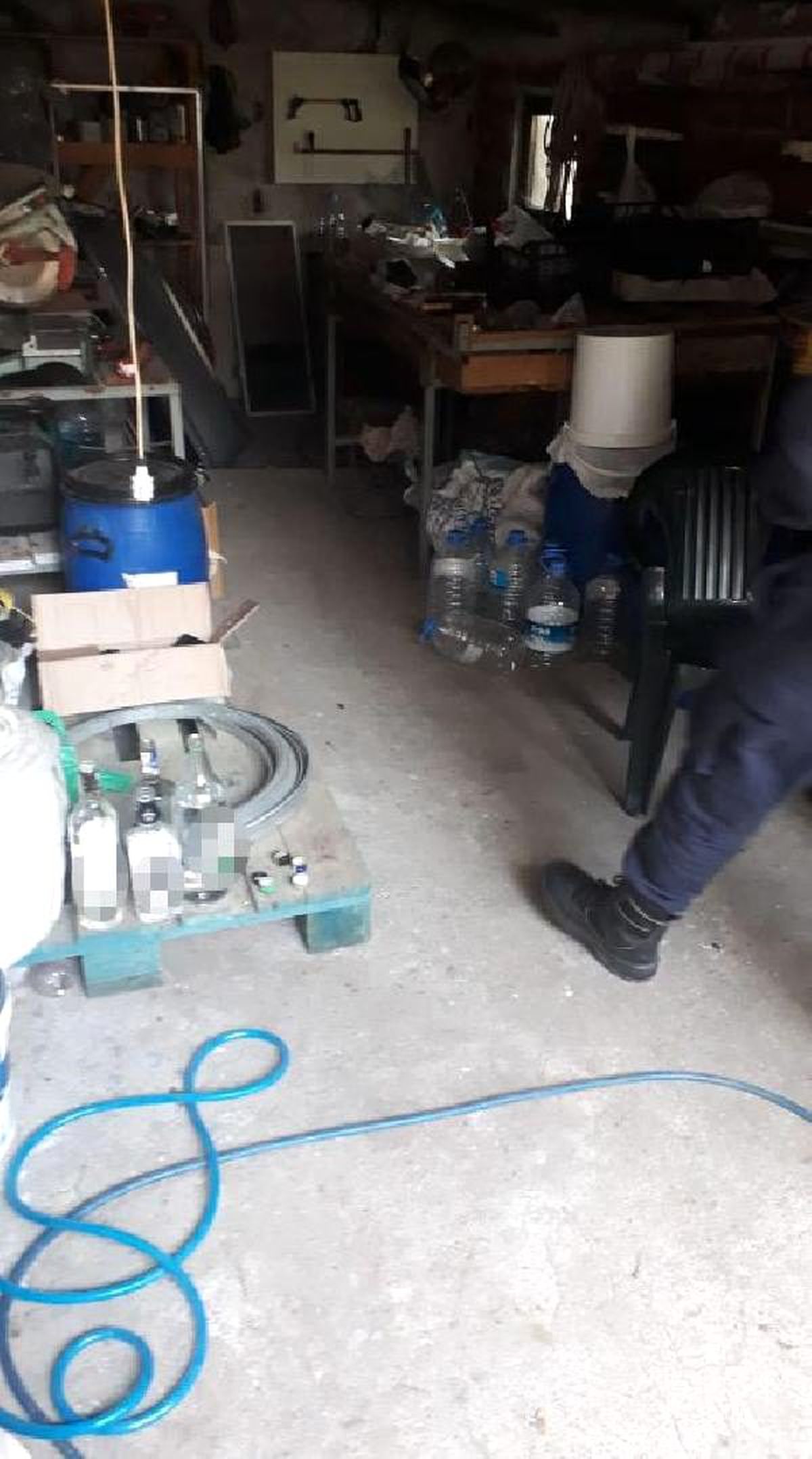 Tekirdağ\'da 1 ton sahte içki ele geçirildi
