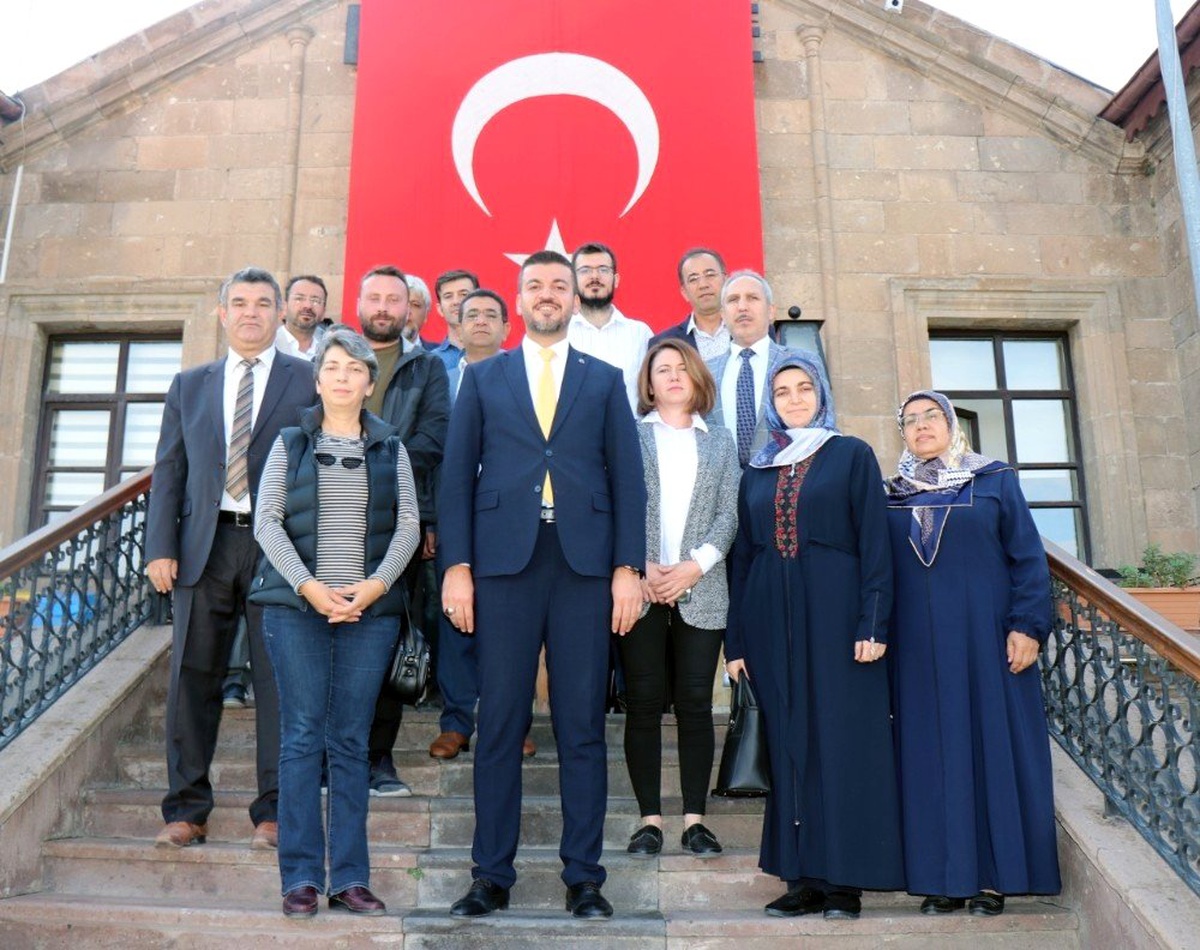 Ürgüp Belediye Meclisi \'Barış Pınarı Harekatı\'na destek için olağanüstü toplandı