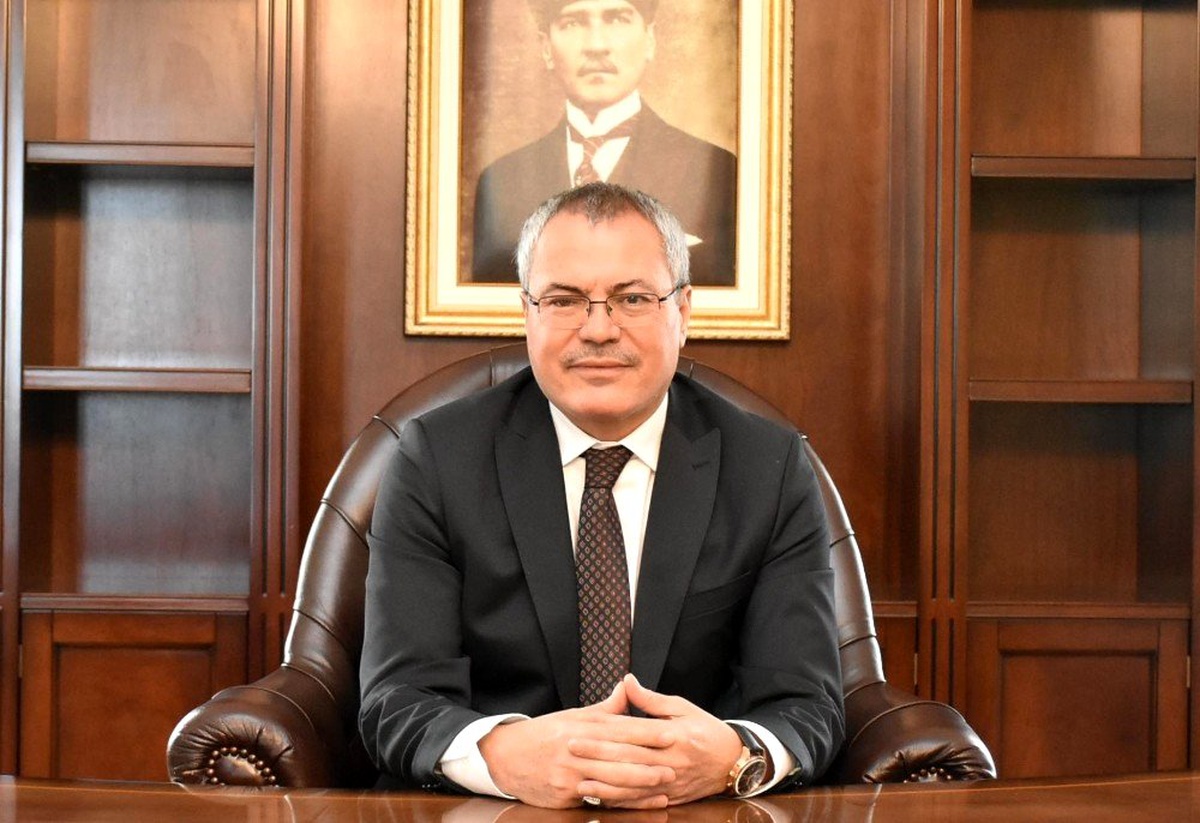 Vali Deniz muhtarları yemekte ağırlayacak