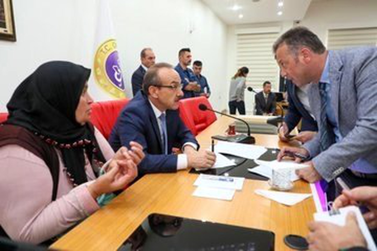 Vali halk gününde 78 vatandaşı dinledi