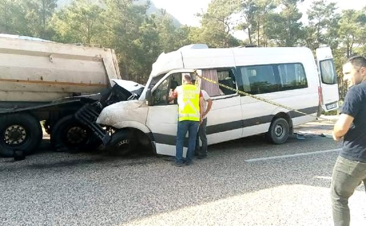Akkuyu NGS\'ye çalışmaya gelen yabancı işçiler kaza yaptı: 2 ölü, 11 yaralı