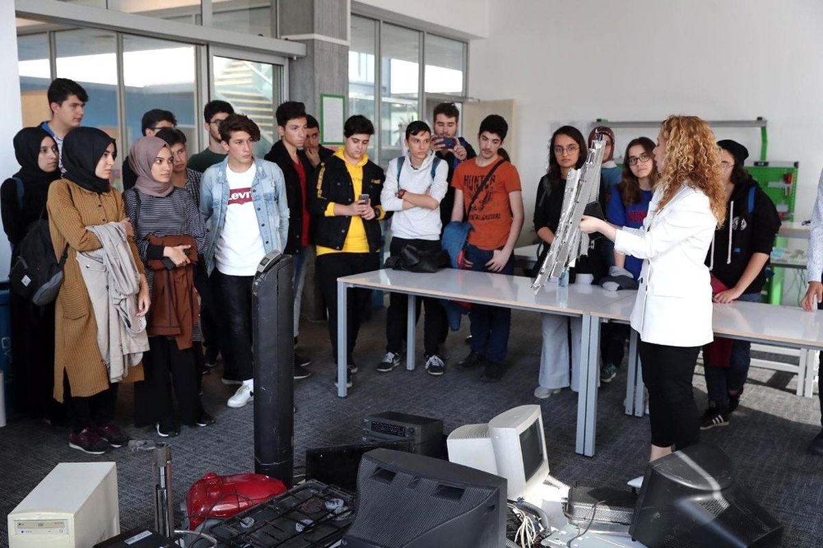 Başakşehir\'de elektronik atıklar dönüşüyor