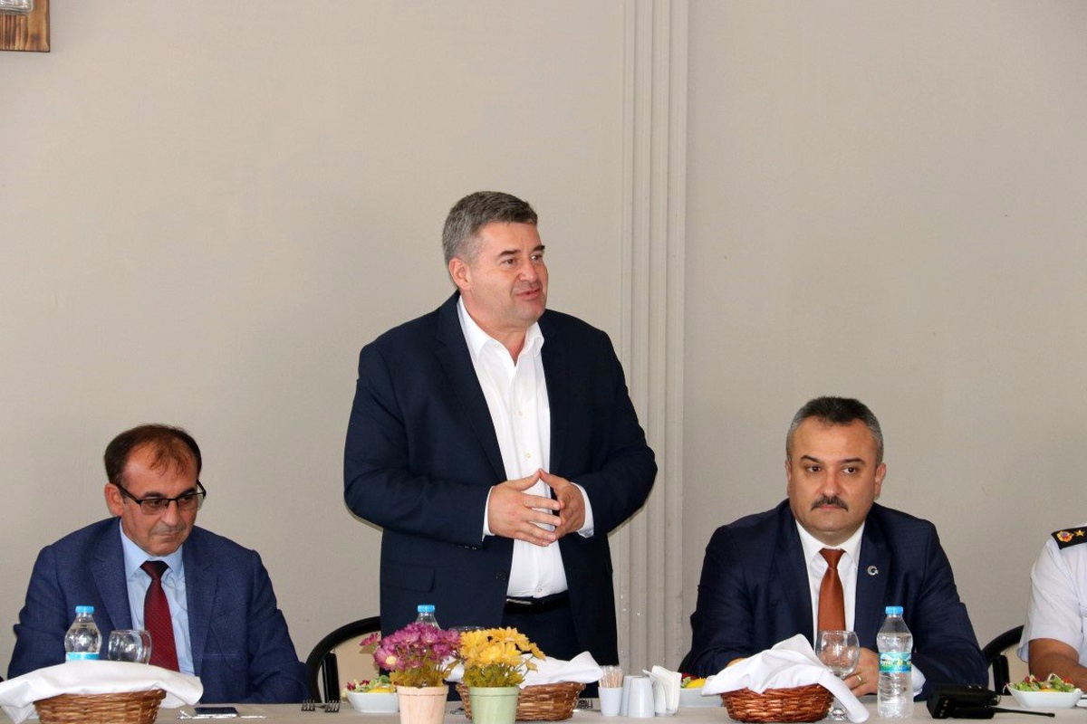 Başkan Oran muhtarlarla bir araya geldi