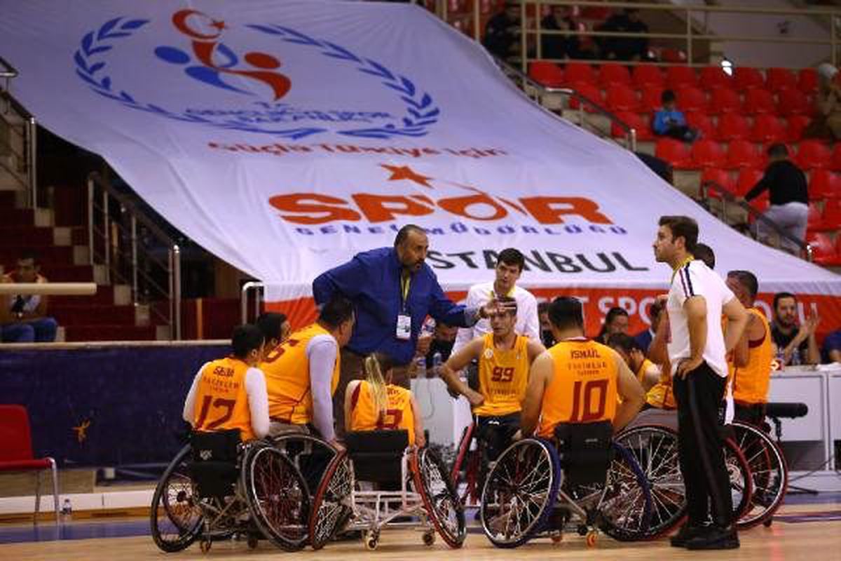 Beşiktaş: 74-72
