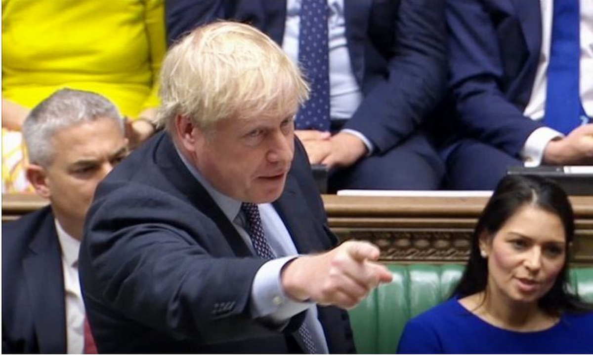 Brexit: İngiltere Parlamentosu 37 yıl sonra Cumartesi günü toplandı, gündeminde AB\'yle varılan...