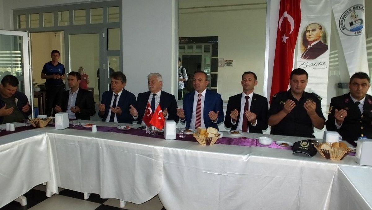 Burhaniye\'de Muhtarlar Günü kutlandı