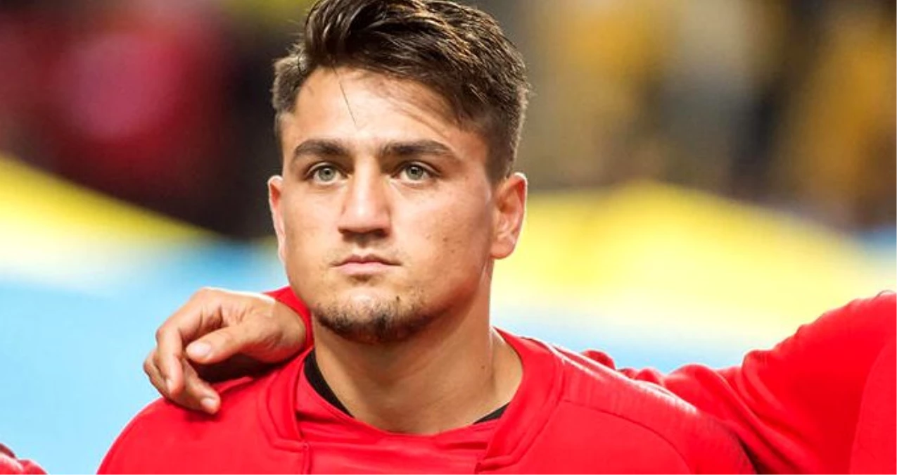 Cengiz Ünder\'in asker selamı sonrası hocasından açıklama: Futbol ve siyaset aynı yatakta uyumaz