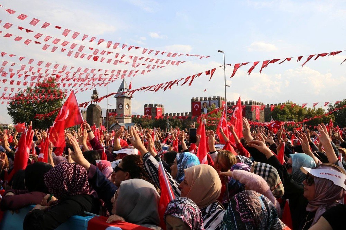 Cumhurbaşkanı Erdoğan: "1 katrilyon 798 trilyon lira olan 139 projenin açılışını yapıyoruz"