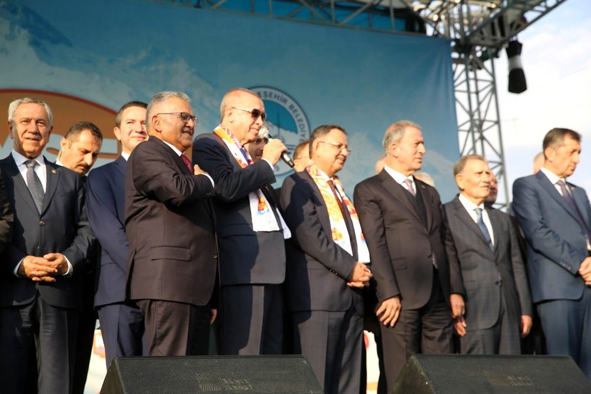 Cumhurbaşkanı Erdoğan: "1 katrilyon 798 trilyon lira olan 139 projenin açılışını yapıyoruz"