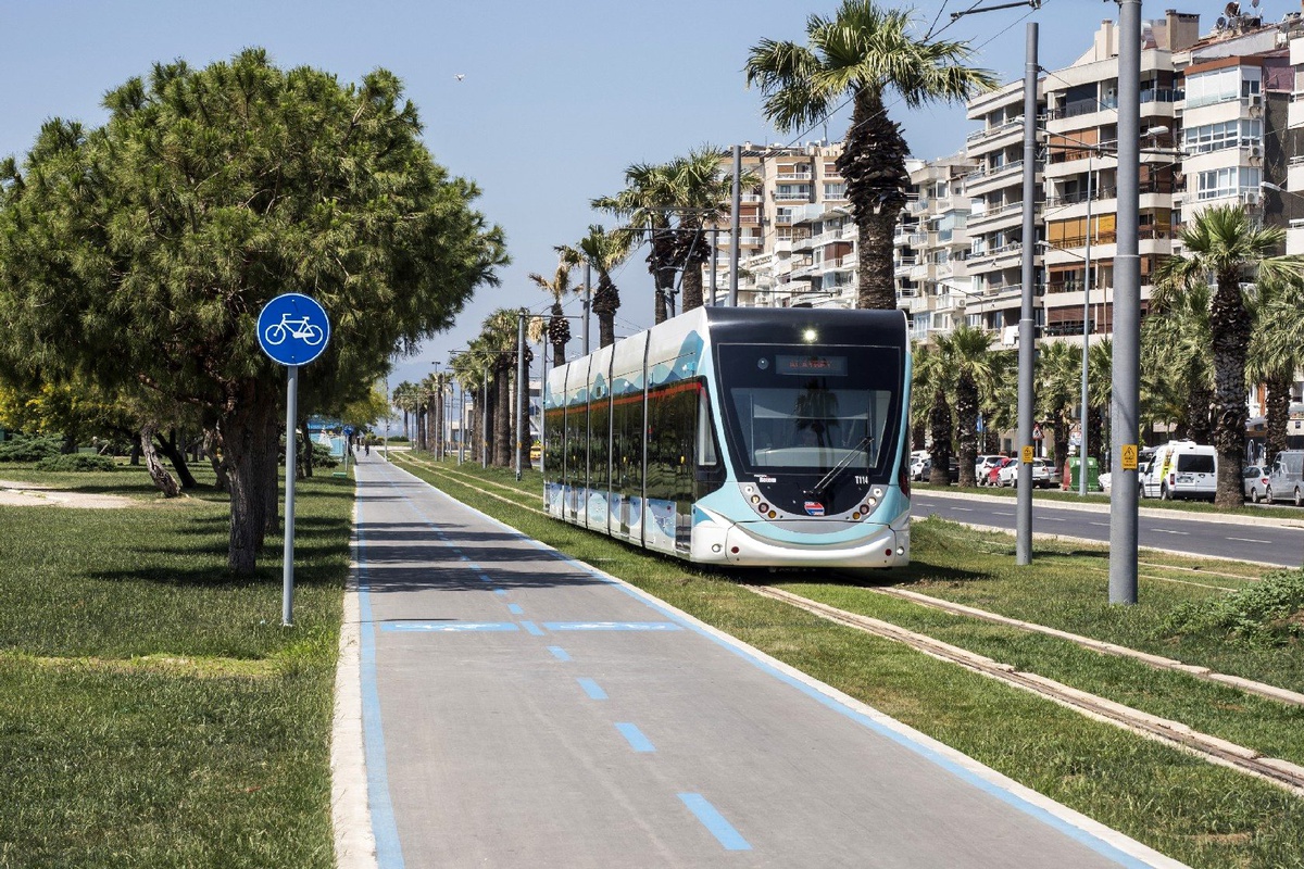 İzmir Büyükşehir Belediyesi\'ne sürdürülebilirlik ödülleri