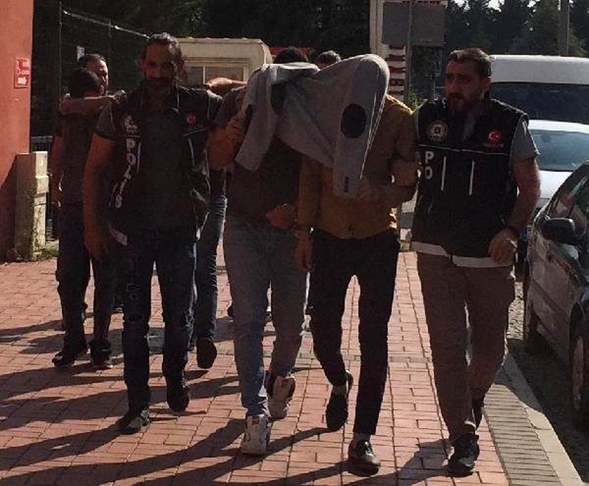 Kocaeli\'de uyuşturucu ticaretine 5 gözaltı