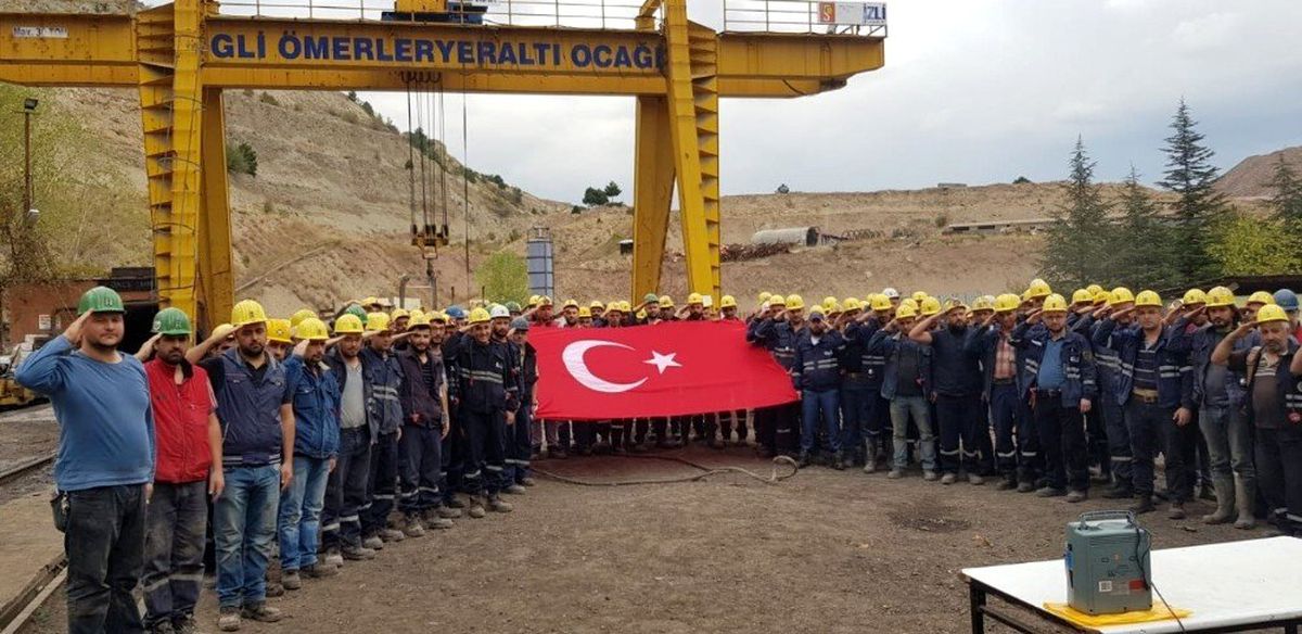 Kömür işçilerinden askerlere çin dua