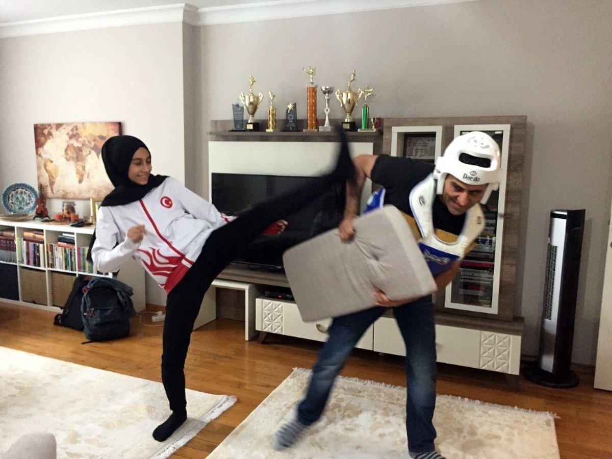 (Özel) Milli Taekwondo Şampiyonu babasının hayalini gerçekleştirdi