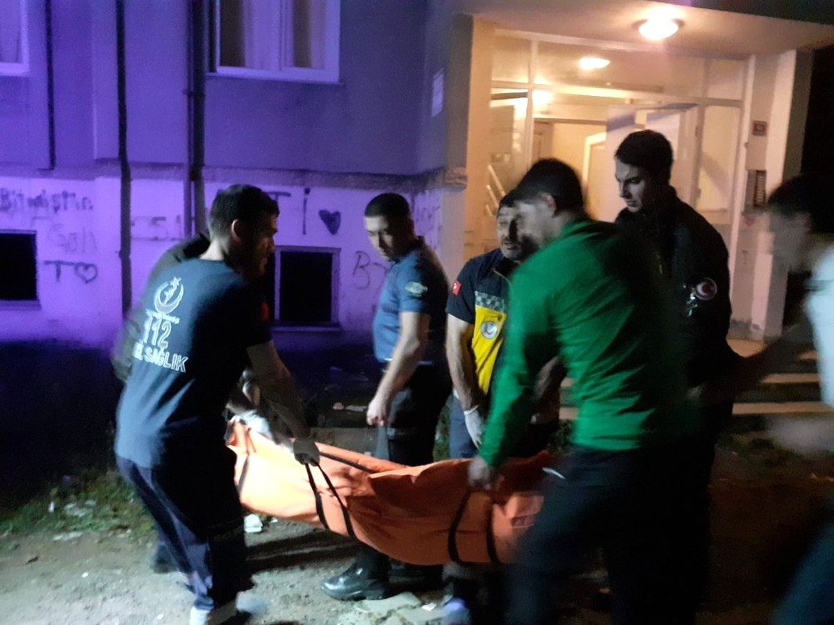 Rize\'de İntihar: ilk duvara sonra kalbine sıktı
