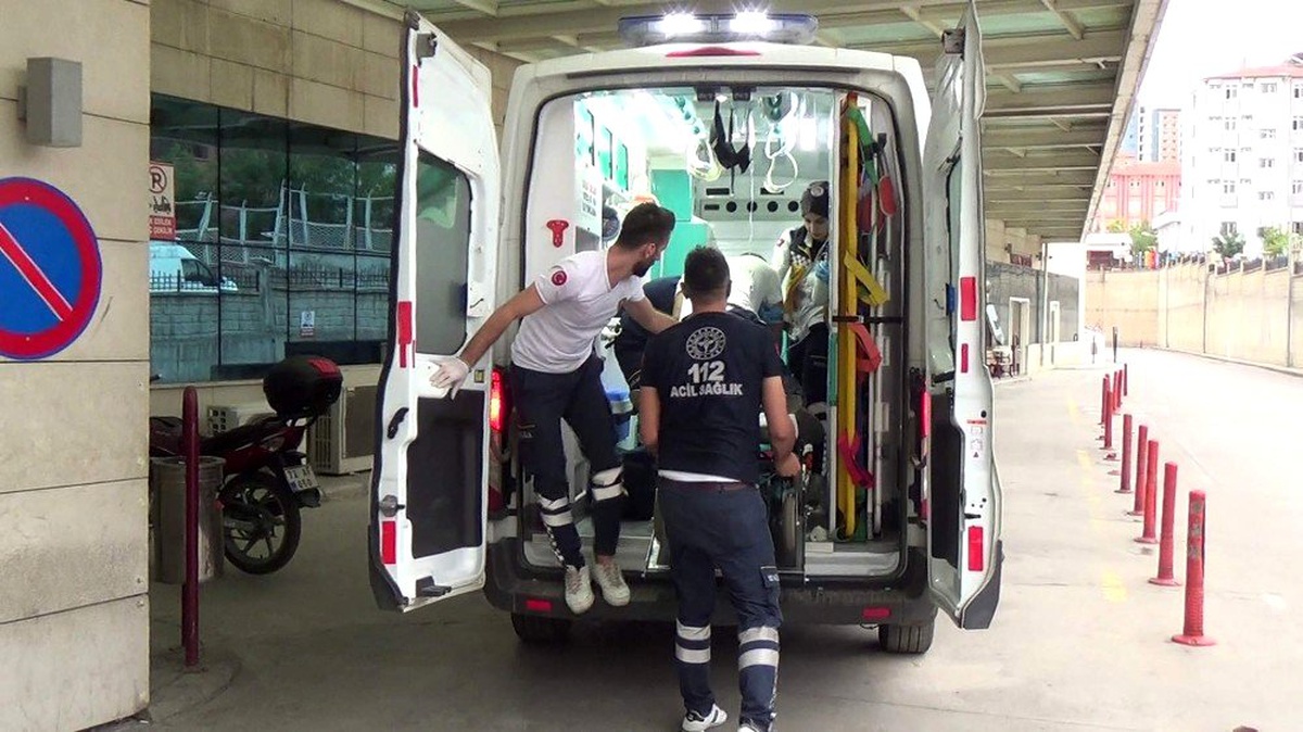 Siirt\'te yıldırım çarpması sonucu 1 çocuk ağır yaralandı