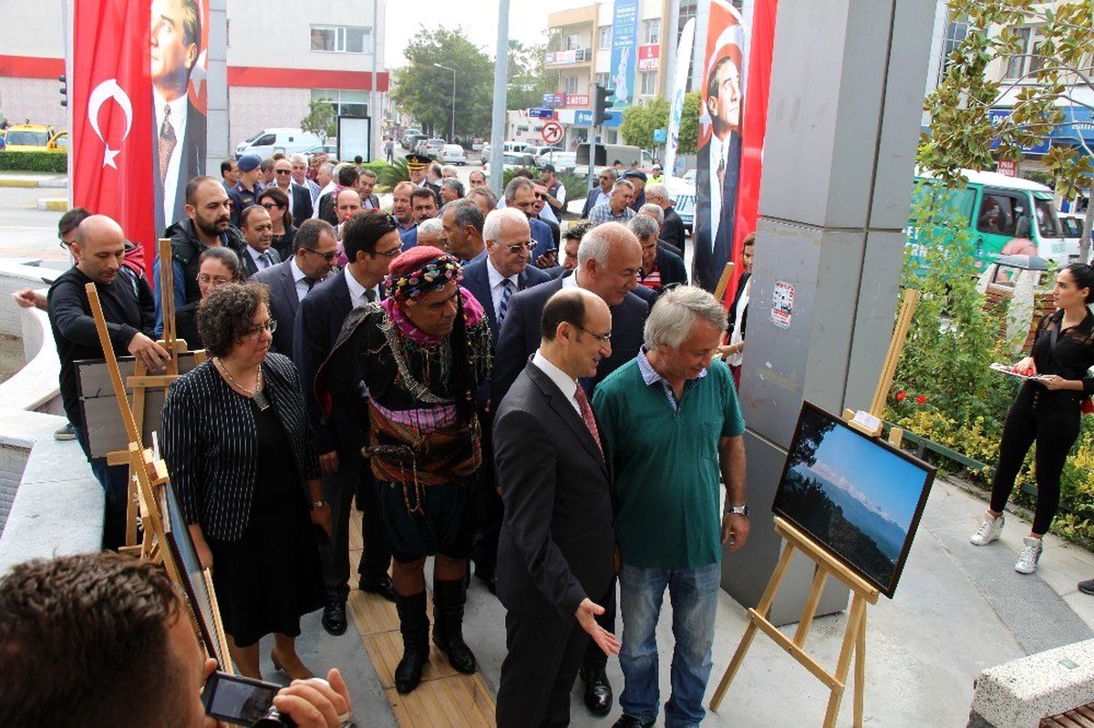 Söke Belediyesi\'nden Muhtarlar Gününe Özel Fotoğraf Sergisi