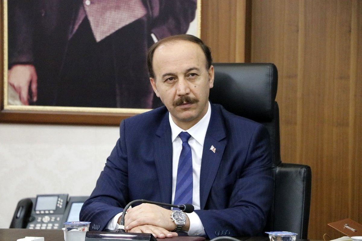Vali Erin Muhtarlar Gününü kutladı