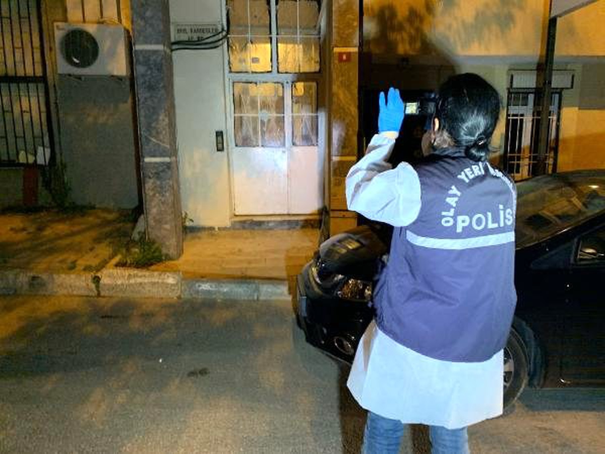 22 yaşındaki genç yatak odasında ölü bulundu: 5 gözaltı