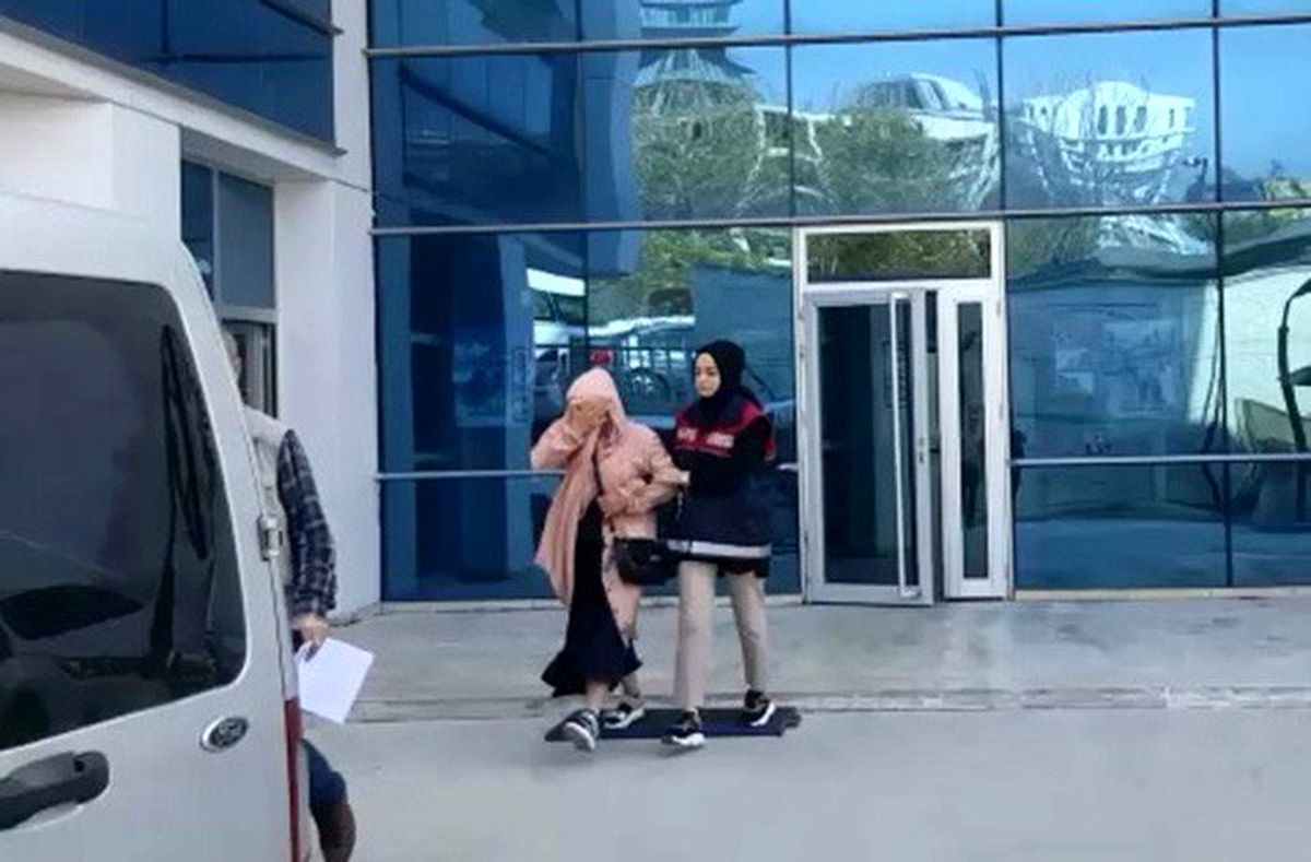 25 bin liralık ziyneti tek hareketle çaldı