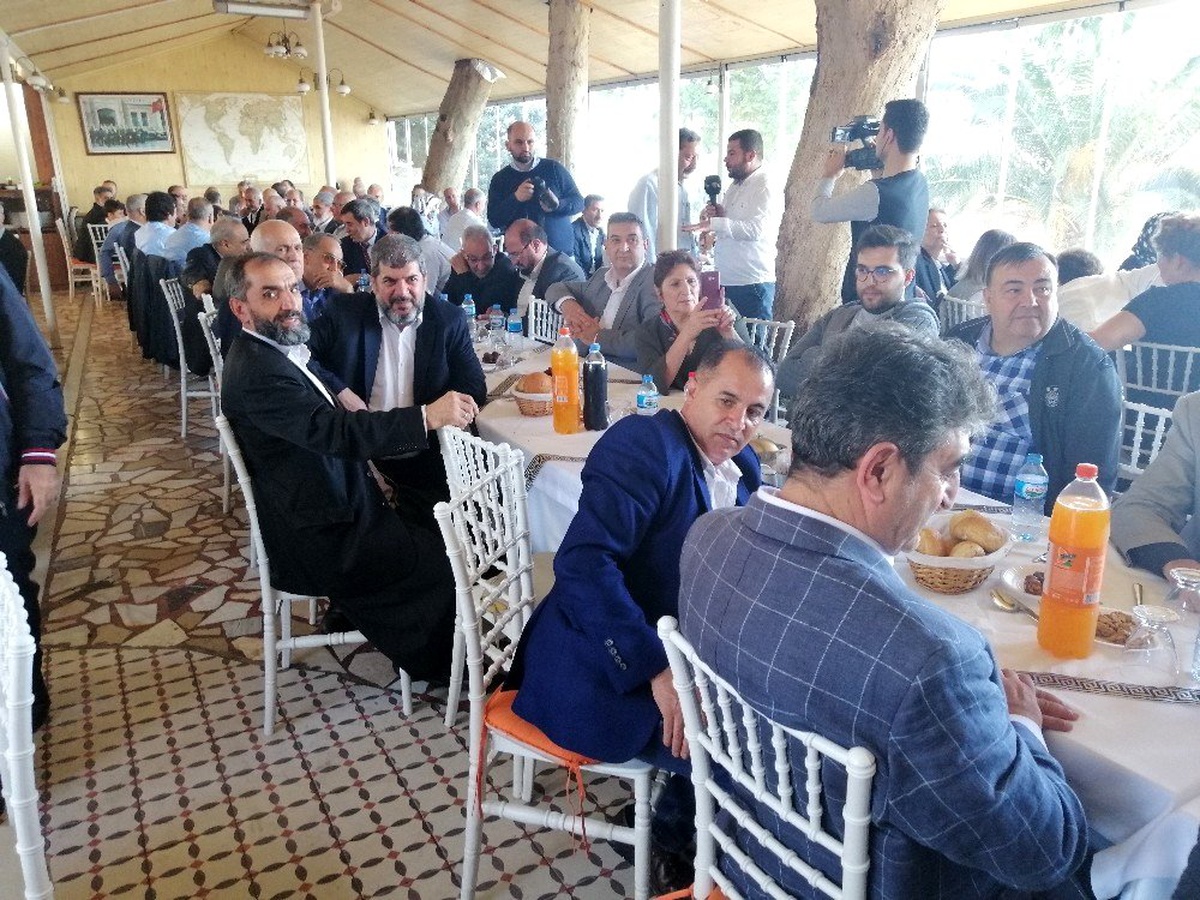 50 yıl sonra öğrenciler öğretmenleriyle buluştu