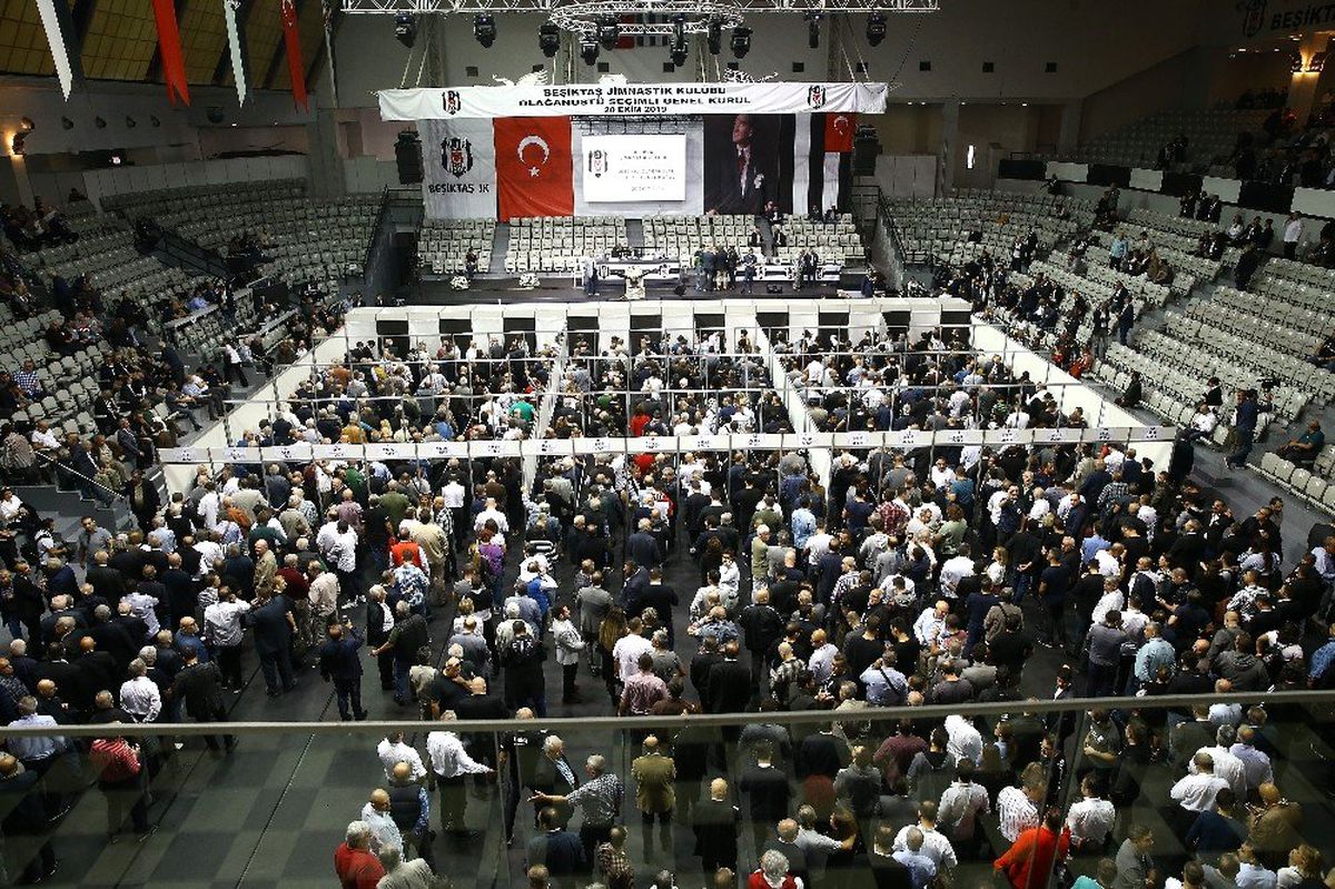 Beşiktaş\'ta başkanlık seçimine yoğun katılım