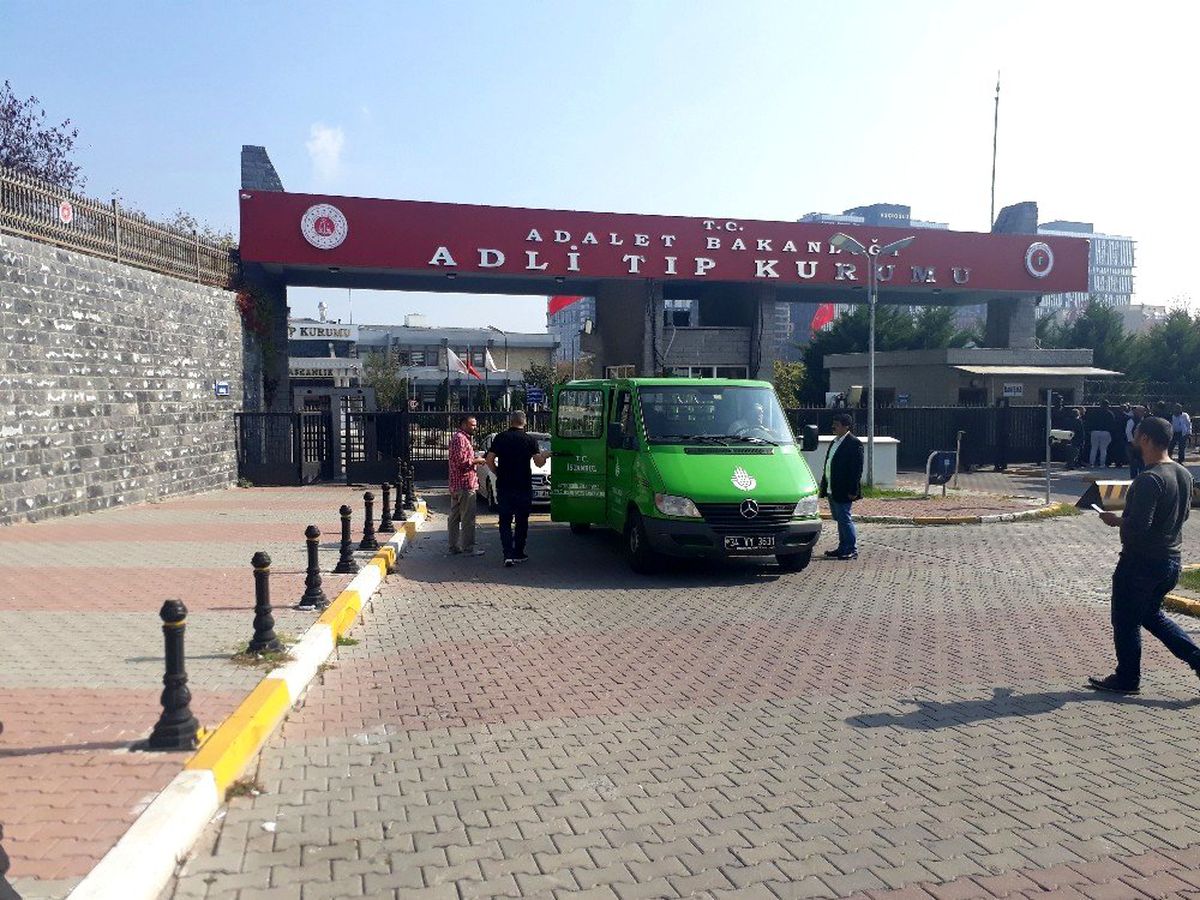 Beylikdüzü\'nde yaşanan dehşette hayatını kaybedenlerin cenazeleri Adli Tıp Kurumundan alındı