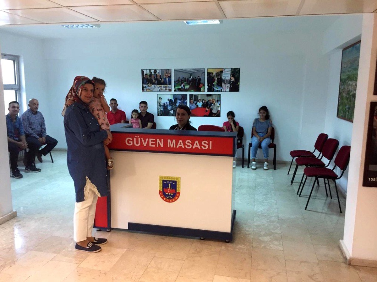 Emniyetten sonra jandarmada da "güven masası" uygulaması başladı