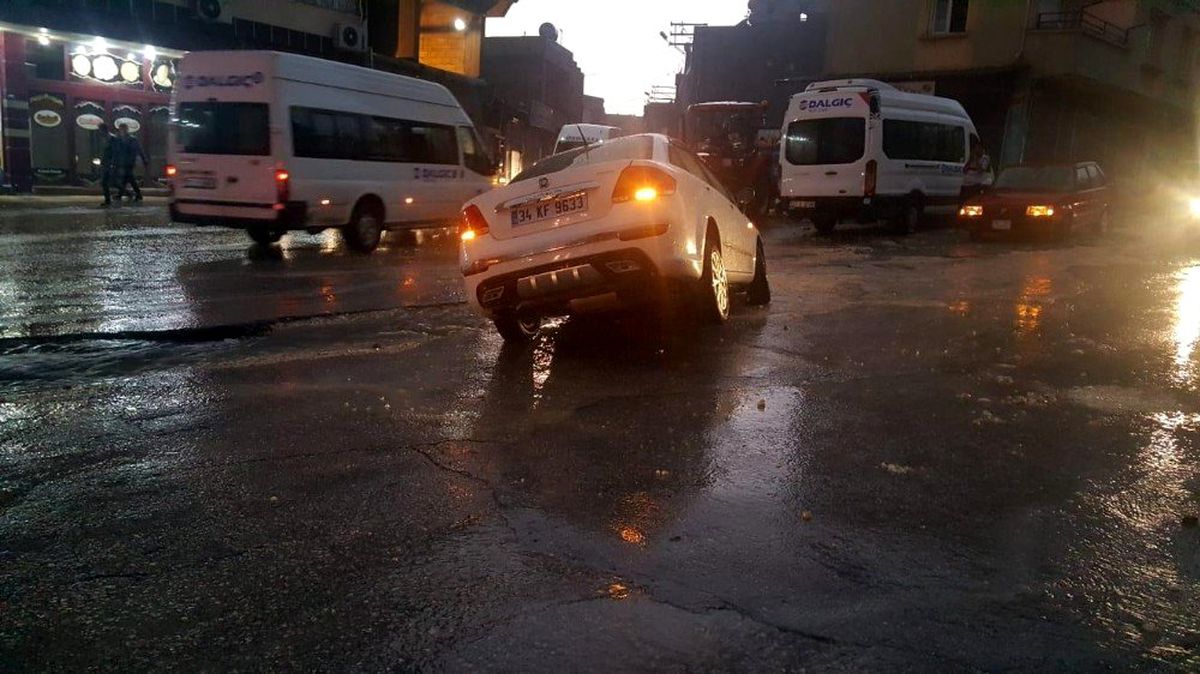Gaziantep\'i sel vurdu