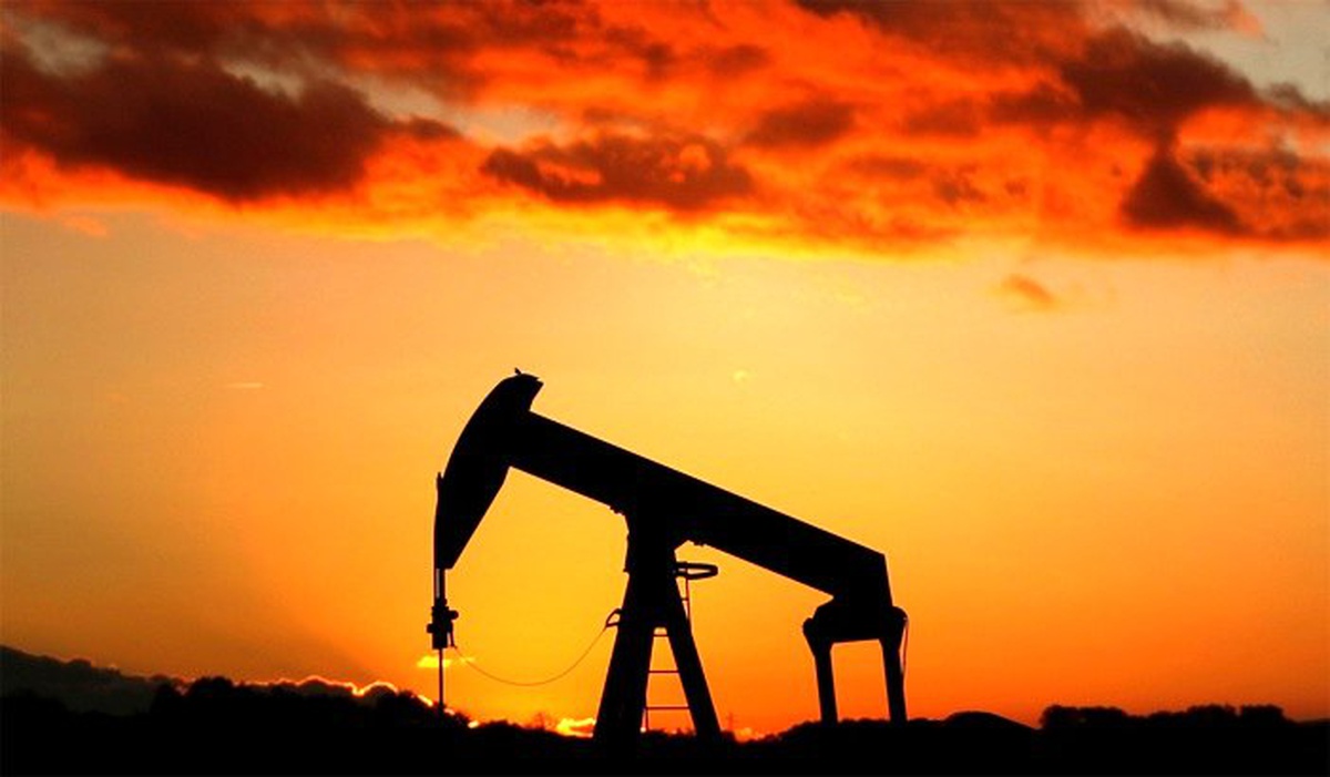 İran\'ın en büyük petrol rafinerisinde yangın