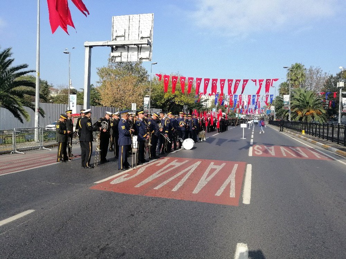 İstanbul\'da Cumhuriyet Bayramı askeri tören provası