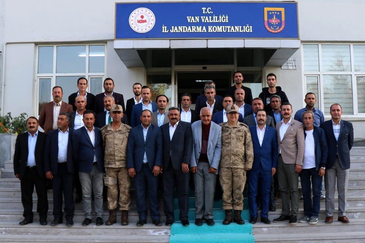 Koruculardan Yiğit paşaya ziyaret
