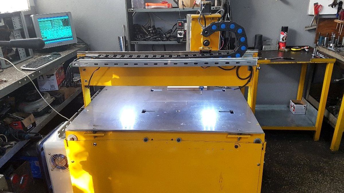 (Özel) Devrekli motor tamircisi yerli robot yaptı