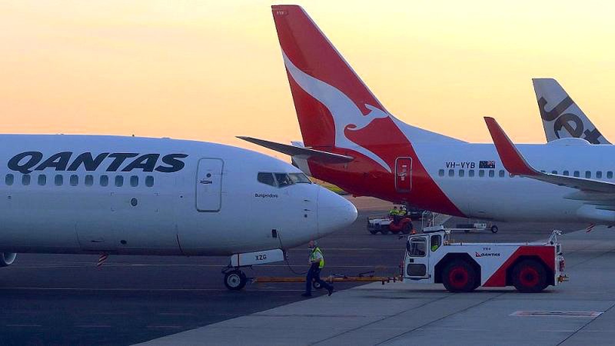 Qantas 19 saatlik rekor New York-Sidney uçuşunu tamamladı
