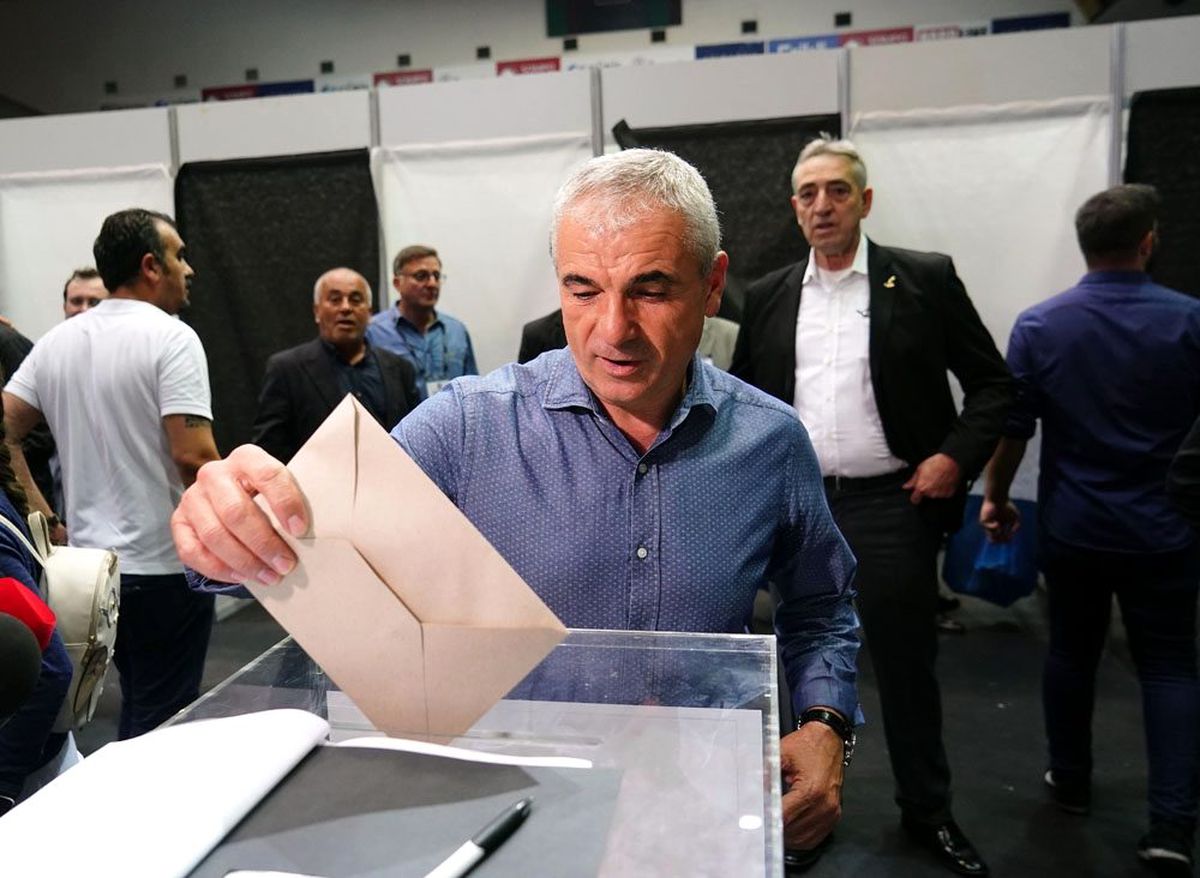 Rıza Çalımbay oyunu kullandı
