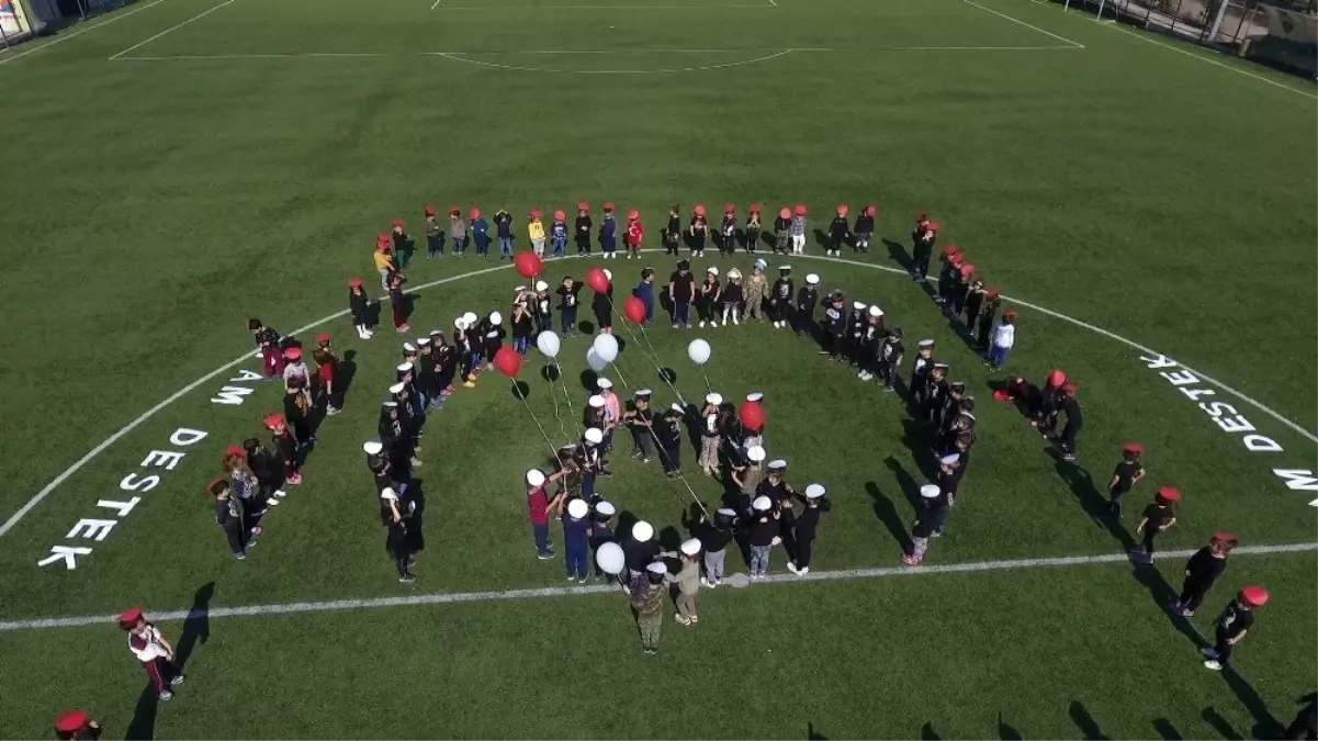 180 anaokulu öğrencisinden Mehmetçiğe ay-yıldızlı, asker antlı destek