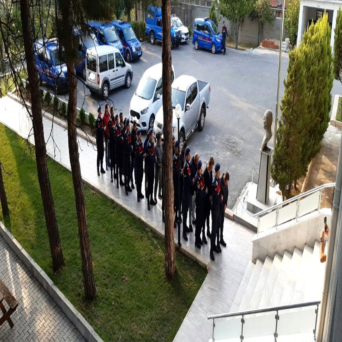 4 ilde eş zamanlı organize mülteci kaçakçılığı operasyonu